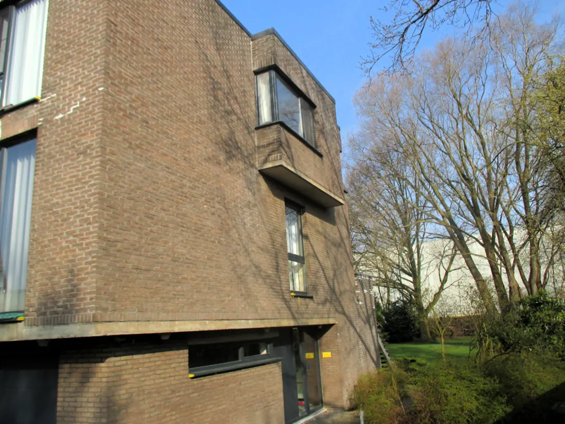 Gevelschilderwerk — project 21 — voor de werken