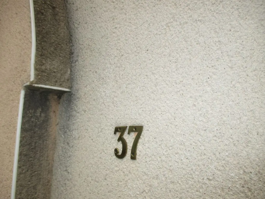 Gevelschilderwerk — project 27 — voor de werken